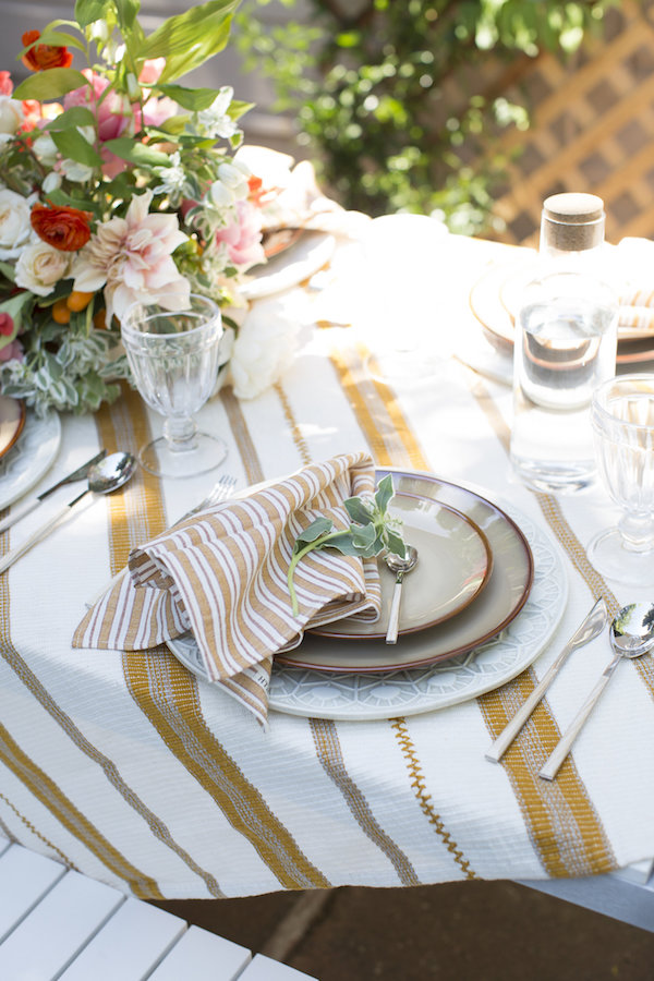 How to Set a Welcoming Summer Table