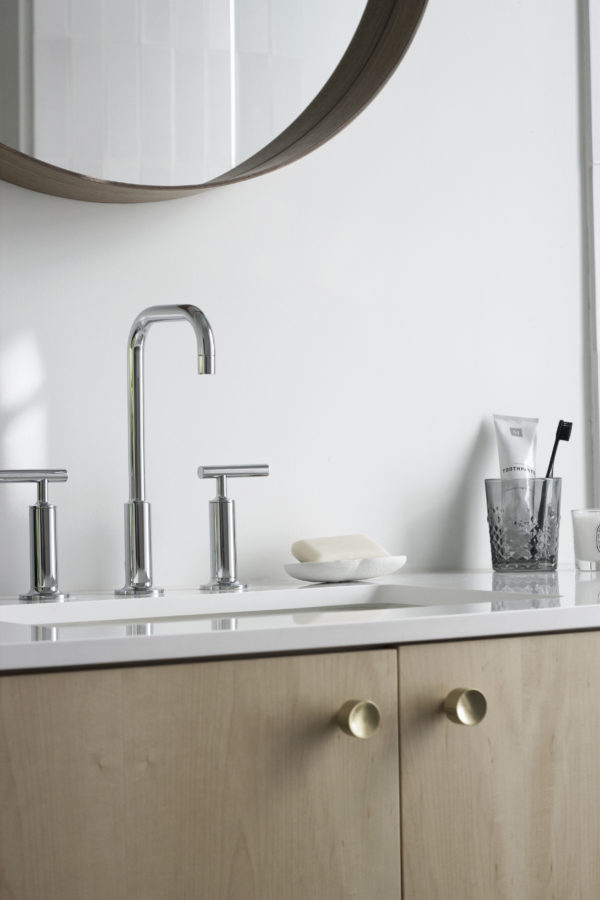 5 Simple Steps to Declutter Your Bathroom