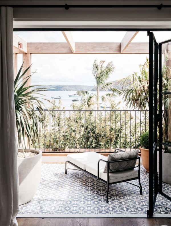 7 Sexy Summer Lounge Chairs